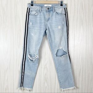 Hidden | Light Wash Bailey Boyfriend Fringe Stripe Jean Size 26